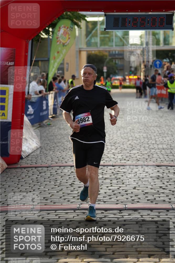 13.06.2025 - Holstenköstenlauf Felixshl http://msf.ph/oto/7926675 13.06.2025 20:24:59 Laufen 3982 meine-sportfotos.de