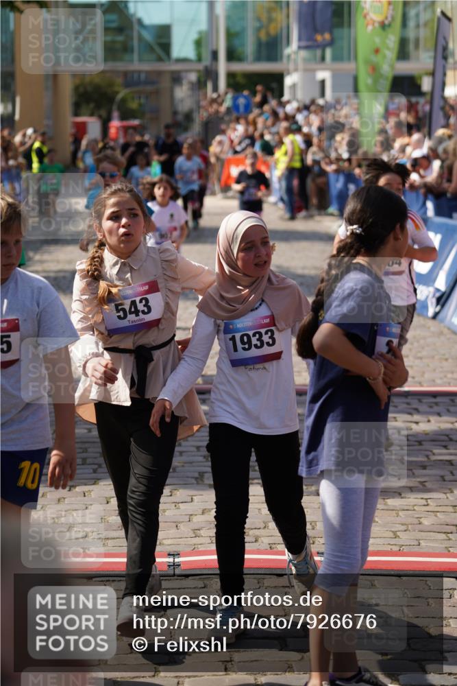 13.06.2025 - Holstenköstenlauf Felixshl http://msf.ph/oto/7926676 13.06.2025 16:38:39 Laufen 234, 239, 247, 519, 766, 779, 791, 907, 924, 1025, 1082, 1096, 1402, 1404, 1933 meine-sportfotos.de