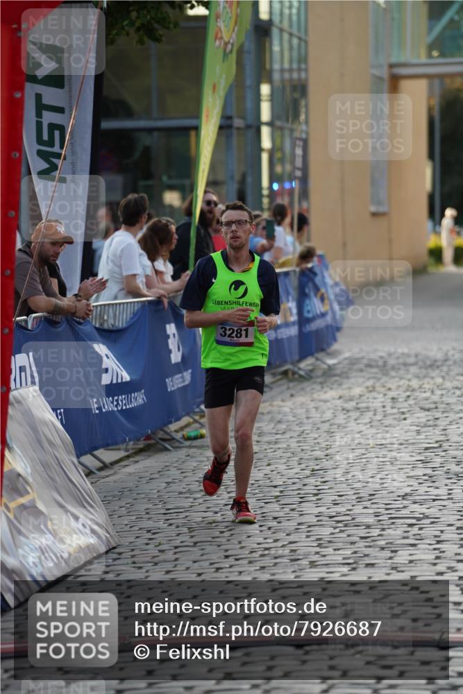 13.06.2025 - Holstenköstenlauf Felixshl http://msf.ph/oto/7926687 13.06.2025 20:25:09 Laufen 3281 meine-sportfotos.de