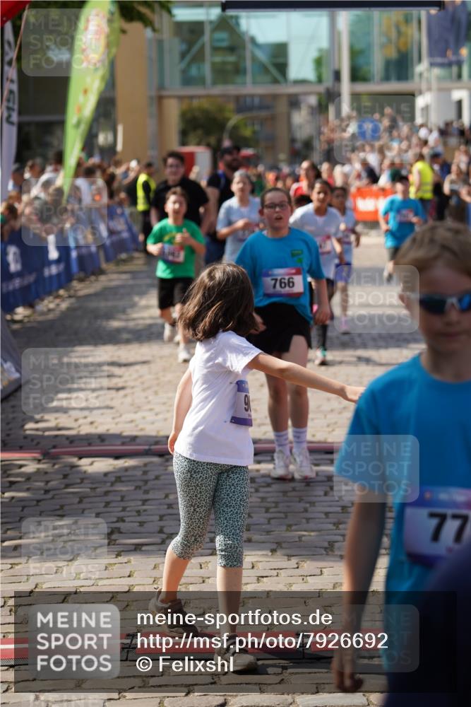 13.06.2025 - Holstenköstenlauf Felixshl http://msf.ph/oto/7926692 13.06.2025 16:38:43 Laufen 234, 239, 247, 636, 652, 766, 768, 779, 791, 907, 924, 1081, 1082, 1402, 1404 meine-sportfotos.de