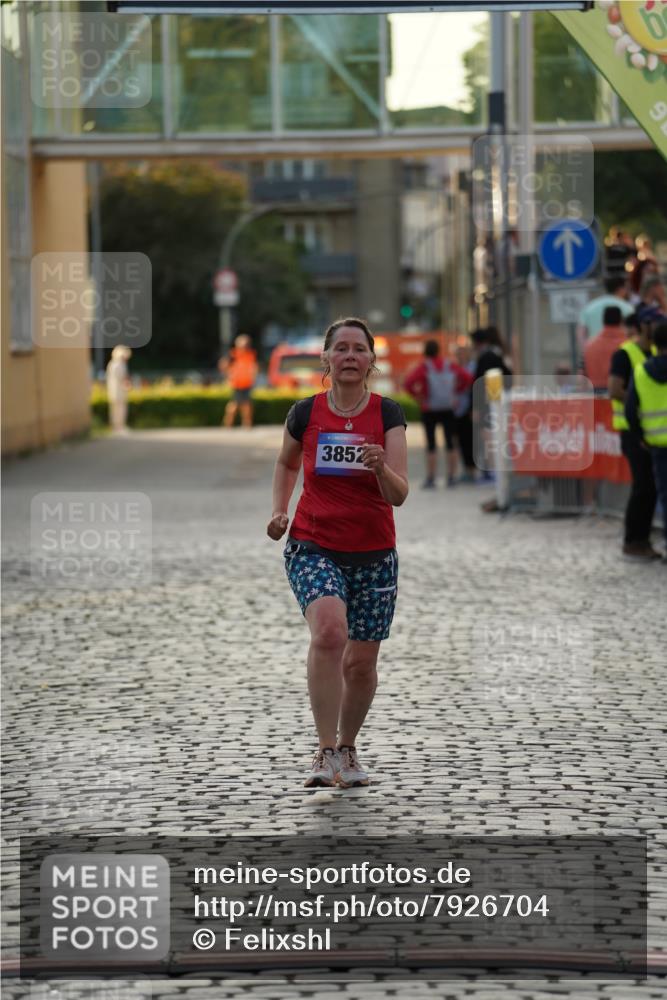 13.06.2025 - Holstenköstenlauf Felixshl http://msf.ph/oto/7926704 13.06.2025 20:25:24 Laufen 3852 meine-sportfotos.de