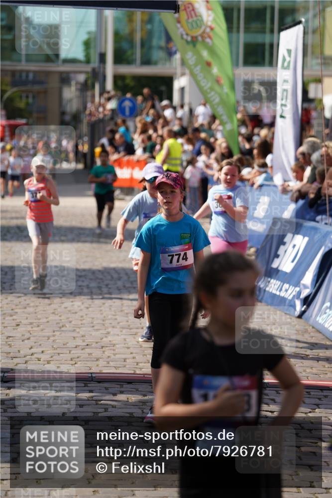 13.06.2025 - Holstenköstenlauf Felixshl http://msf.ph/oto/7926781 13.06.2025 16:39:15 Laufen 368, 372, 374, 514, 774 meine-sportfotos.de