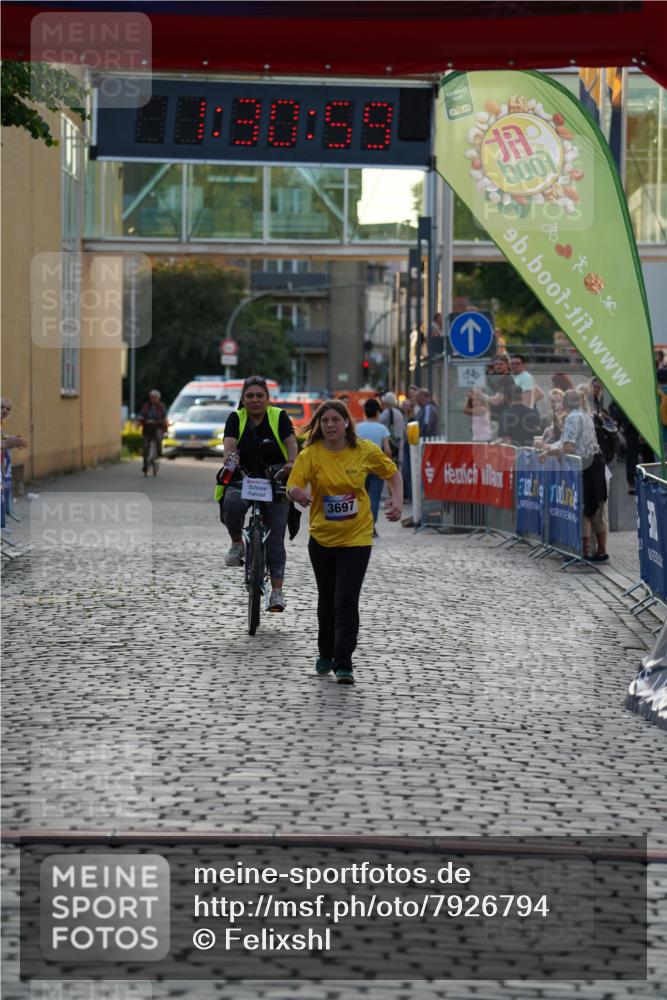 13.06.2025 - Holstenköstenlauf Felixshl http://msf.ph/oto/7926794 13.06.2025 20:30:58 Laufen 3697 meine-sportfotos.de