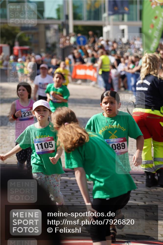 13.06.2025 - Holstenköstenlauf Felixshl http://msf.ph/oto/7926820 13.06.2025 16:39:33 Laufen 37, 524, 530, 642, 651, 909, 1085, 1089, 1104, 1105, 1235 meine-sportfotos.de