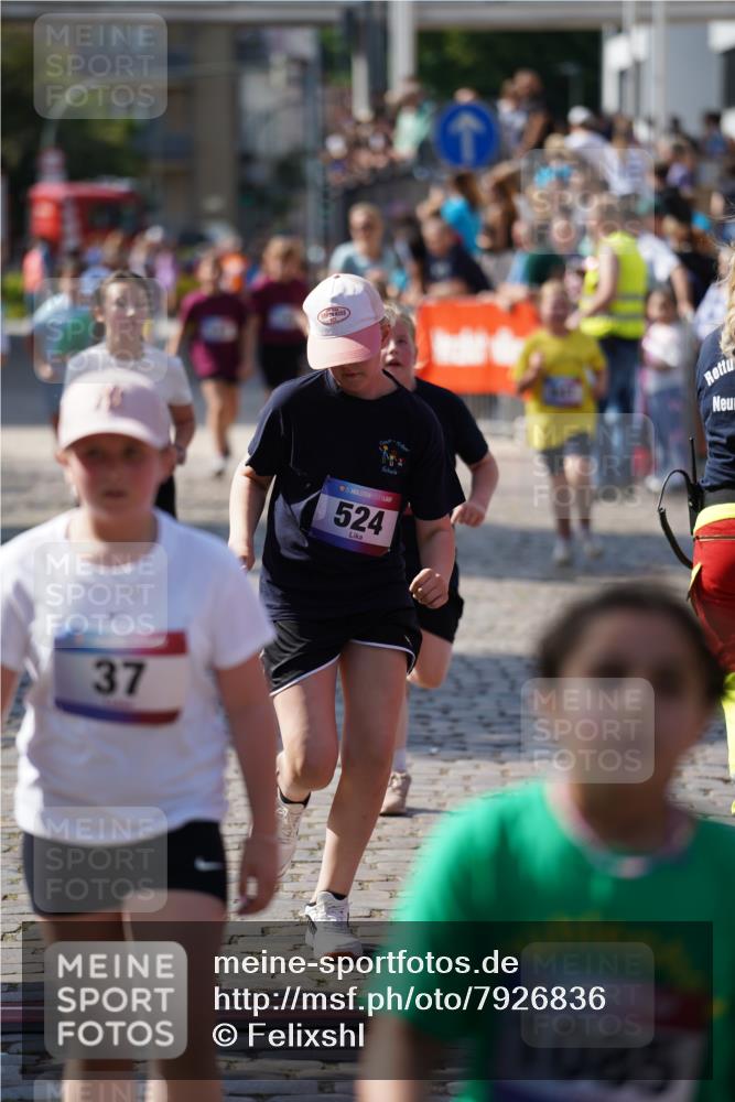 13.06.2025 - Holstenköstenlauf Felixshl http://msf.ph/oto/7926836 13.06.2025 16:39:39 Laufen 37, 524, 530, 641, 642, 909, 926 meine-sportfotos.de