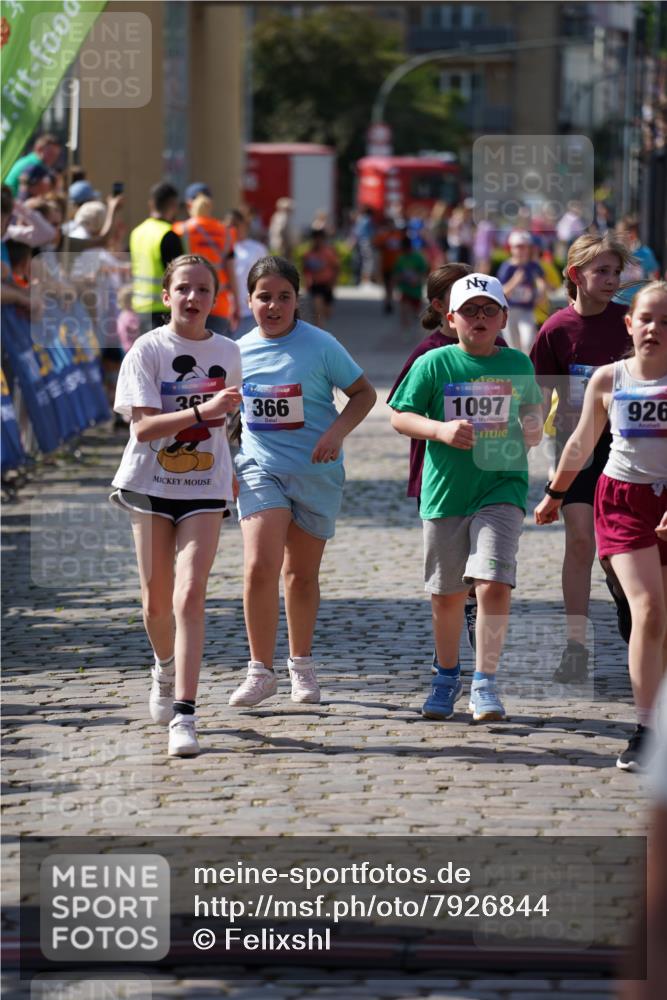 13.06.2025 - Holstenköstenlauf Felixshl http://msf.ph/oto/7926844 13.06.2025 16:39:45 Laufen 133, 140, 365, 366, 641, 648, 650, 778, 909, 926, 1097, 1357 meine-sportfotos.de