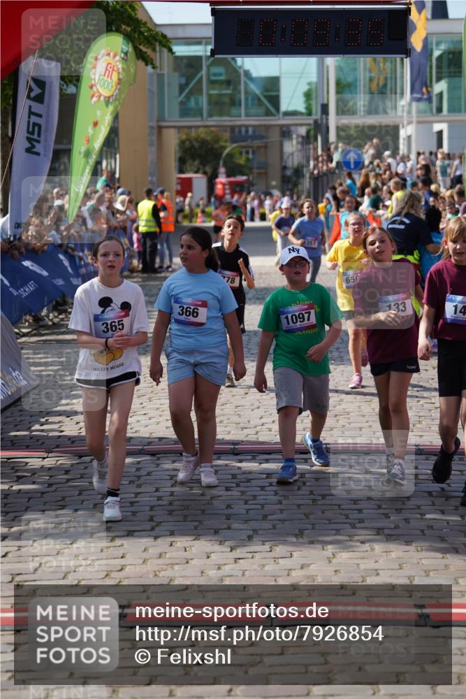 13.06.2025 - Holstenköstenlauf Felixshl http://msf.ph/oto/7926854 13.06.2025 16:39:49 Laufen 133, 140, 365, 366, 641, 648, 650, 771, 778, 926, 1097, 1357 meine-sportfotos.de