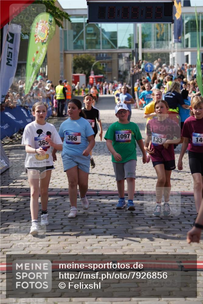 13.06.2025 - Holstenköstenlauf Felixshl http://msf.ph/oto/7926856 13.06.2025 16:39:49 Laufen 133, 140, 365, 366, 641, 648, 650, 771, 778, 926, 1097, 1357 meine-sportfotos.de
