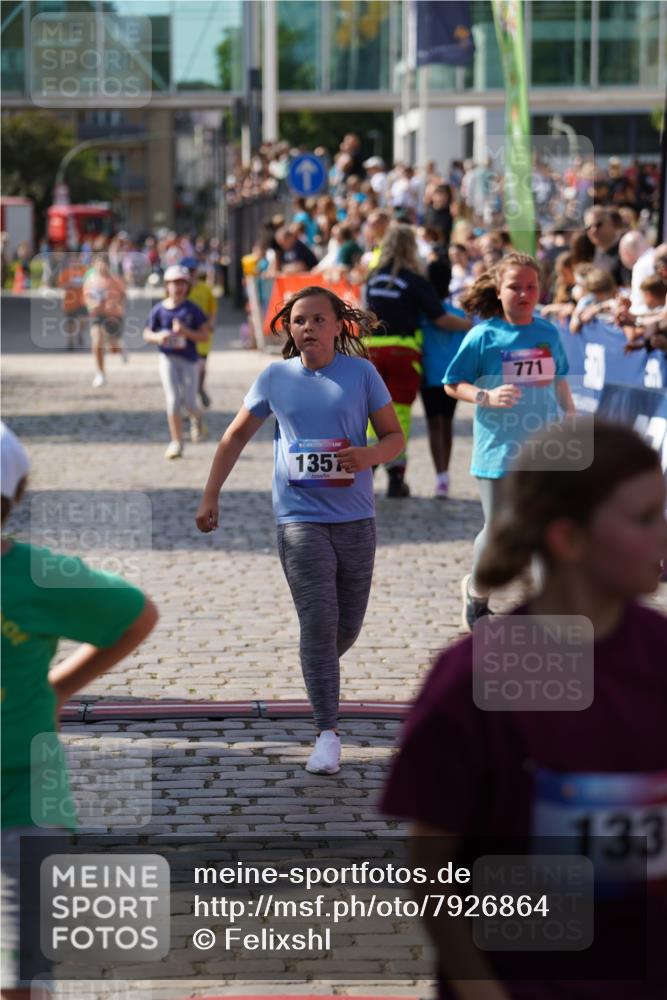 13.06.2025 - Holstenköstenlauf Felixshl http://msf.ph/oto/7926864 13.06.2025 16:39:53 Laufen 133, 531, 648, 650, 655, 771, 778, 1357 meine-sportfotos.de