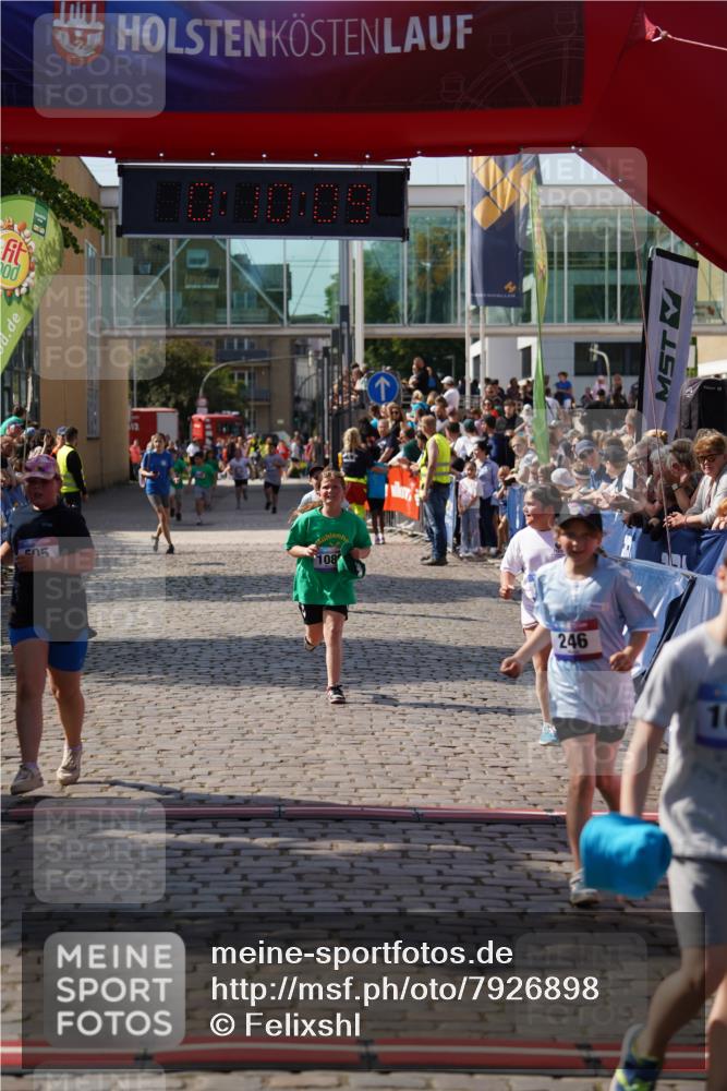 13.06.2025 - Holstenköstenlauf Felixshl http://msf.ph/oto/7926898 13.06.2025 16:40:23 Laufen 246, 505, 922, 1078, 1086 meine-sportfotos.de