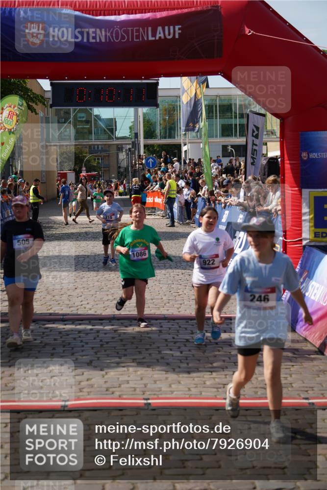 13.06.2025 - Holstenköstenlauf Felixshl http://msf.ph/oto/7926904 13.06.2025 16:40:25 Laufen 246, 505, 922, 1078, 1086 meine-sportfotos.de