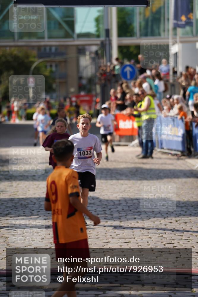 13.06.2025 - Holstenköstenlauf Felixshl http://msf.ph/oto/7926953 13.06.2025 16:50:16 Laufen 28, 102, 130, 409, 929, 1033, 1251 meine-sportfotos.de