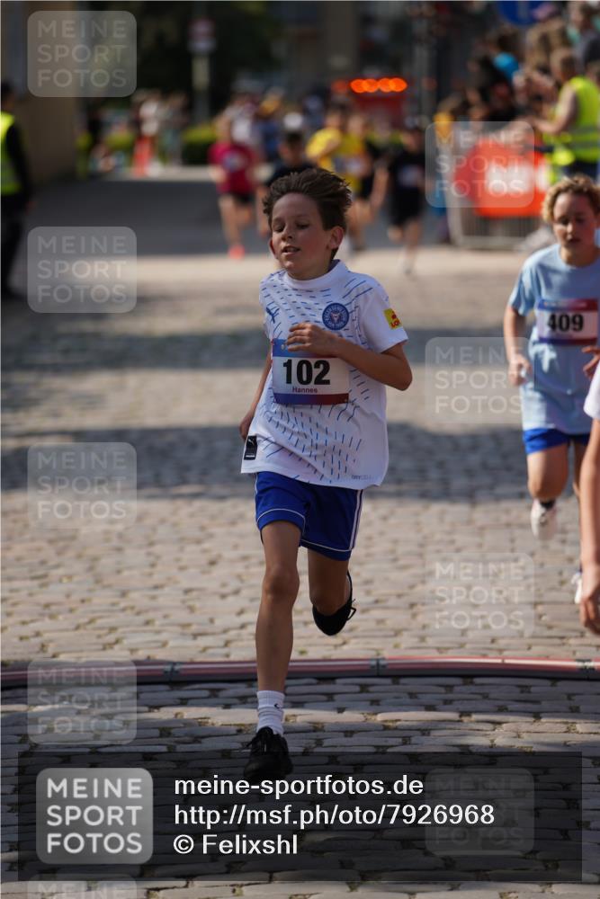 13.06.2025 - Holstenköstenlauf Felixshl http://msf.ph/oto/7926968 13.06.2025 16:50:24 Laufen 28, 102, 143, 409, 553, 659, 929, 1265, 1875, 1892 meine-sportfotos.de