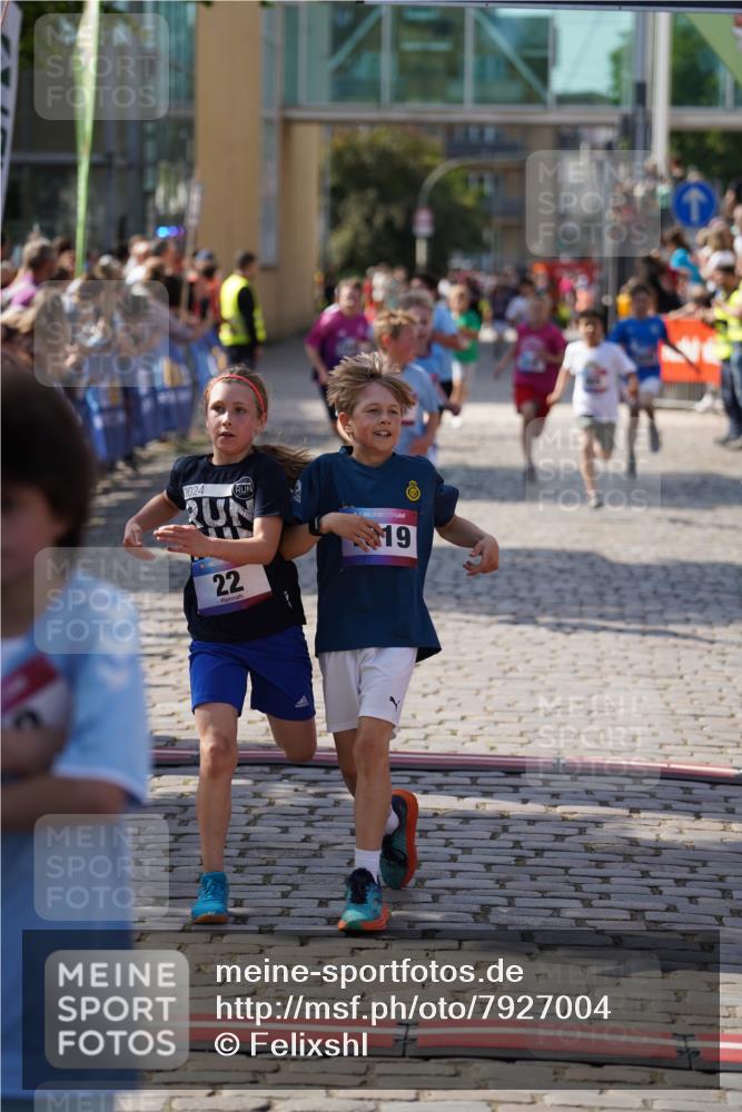 13.06.2025 - Holstenköstenlauf Felixshl http://msf.ph/oto/7927004 13.06.2025 16:50:46 Laufen 22, 407, 408, 818, 1117, 1123, 1409, 1802, 1830, 1848, 1919 meine-sportfotos.de