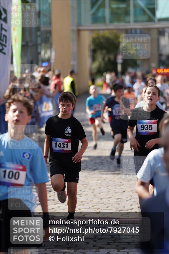 13.06.2025 - Holstenköstenlauf Felixshl http://msf.ph/oto/7927045 13.06.2025 16:51:06 Laufen 57, 91, 100, 260, 402, 416, 539, 552, 933, 935, 1027, 1030, 1036, 1112, 1120, 1258, 1261, 1431, 1818 meine-sportfotos.de