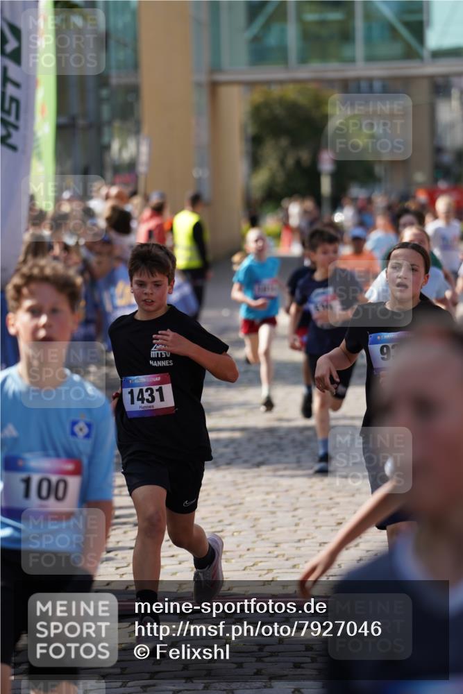 13.06.2025 - Holstenköstenlauf Felixshl http://msf.ph/oto/7927046 13.06.2025 16:51:06 Laufen 57, 91, 100, 260, 402, 416, 539, 552, 933, 935, 1027, 1030, 1036, 1112, 1120, 1258, 1261, 1431, 1818 meine-sportfotos.de