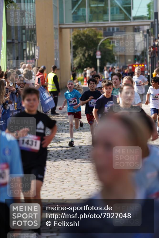 13.06.2025 - Holstenköstenlauf Felixshl http://msf.ph/oto/7927048 13.06.2025 16:51:07 Laufen 57, 91, 100, 260, 402, 416, 539, 552, 933, 935, 1027, 1030, 1036, 1112, 1120, 1258, 1261, 1431, 1818 meine-sportfotos.de