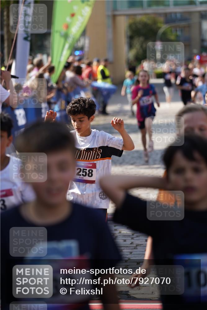 13.06.2025 - Holstenköstenlauf Felixshl http://msf.ph/oto/7927070 13.06.2025 16:51:15 Laufen 56, 91, 396, 414, 416, 534, 552, 799, 804, 933, 1030, 1112, 1258, 1259, 1407, 1430, 1927 meine-sportfotos.de