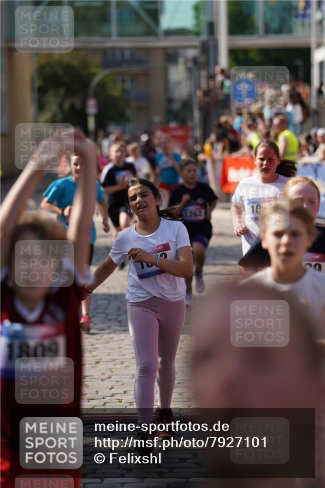 13.06.2025 - Holstenköstenlauf Felixshl http://msf.ph/oto/7927101 13.06.2025 16:51:28 Laufen 69, 136, 398, 806, 810, 932, 939, 1029, 1035, 1262, 1807, 1809, 1882 meine-sportfotos.de