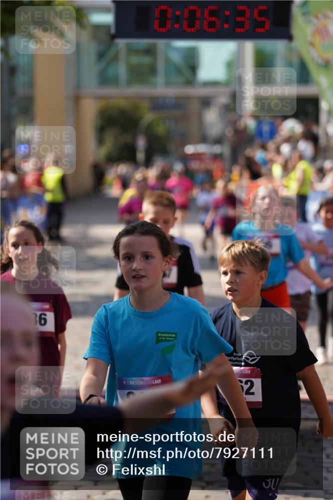 13.06.2025 - Holstenköstenlauf Felixshl http://msf.ph/oto/7927111 13.06.2025 16:51:35 Laufen 15, 69, 127, 136, 259, 398, 662, 806, 813, 937, 1166, 1262, 1807, 1824 meine-sportfotos.de