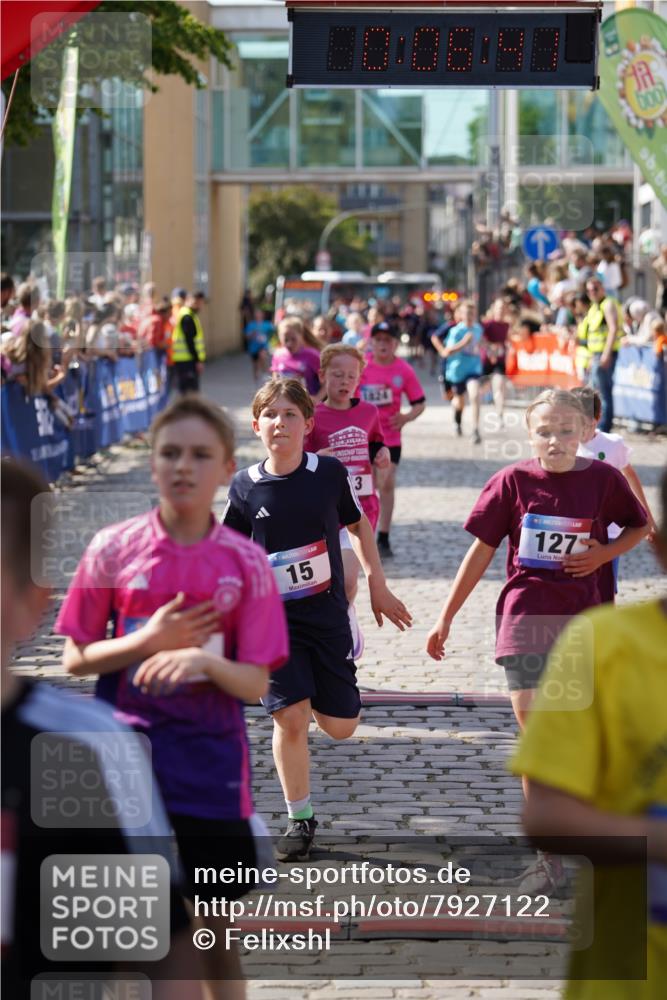 13.06.2025 - Holstenköstenlauf Felixshl http://msf.ph/oto/7927122 13.06.2025 16:51:40 Laufen 15, 27, 51, 127, 128, 259, 398, 544, 662, 812, 813, 937, 1166, 1167, 1824 meine-sportfotos.de