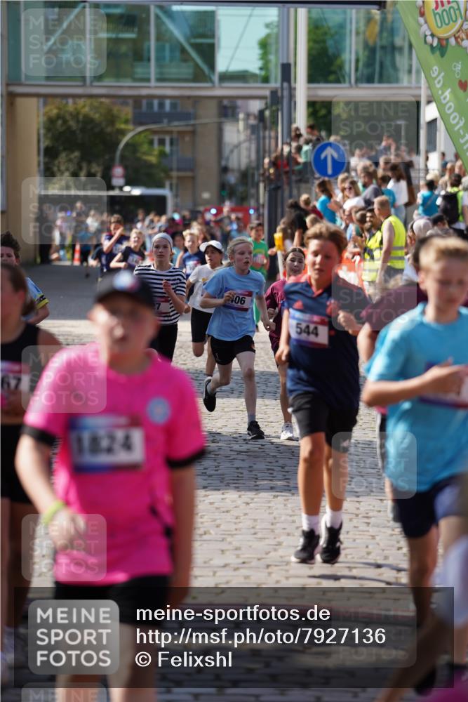 13.06.2025 - Holstenköstenlauf Felixshl http://msf.ph/oto/7927136 13.06.2025 16:51:46 Laufen 27, 51, 128, 137, 146, 406, 541, 544, 807, 812, 1028, 1166, 1167, 1371, 1824, 1860 meine-sportfotos.de