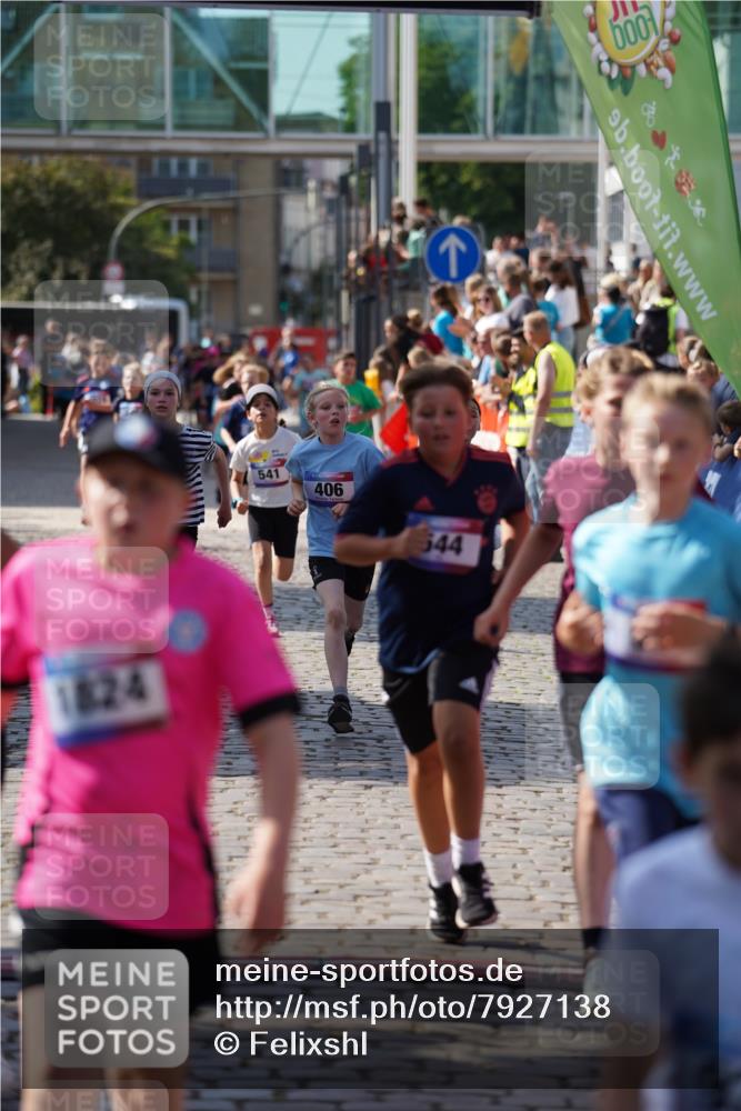 13.06.2025 - Holstenköstenlauf Felixshl http://msf.ph/oto/7927138 13.06.2025 16:51:46 Laufen 27, 51, 128, 137, 146, 406, 541, 544, 807, 812, 1028, 1166, 1167, 1371, 1824, 1860 meine-sportfotos.de