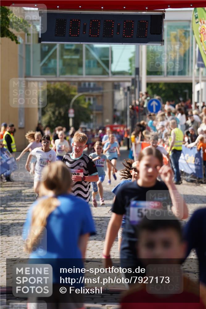 13.06.2025 - Holstenköstenlauf Felixshl http://msf.ph/oto/7927173 13.06.2025 16:52:06 Laufen 41, 68, 395, 399, 405, 537, 798, 802, 814, 1040, 1109, 1111, 1883 meine-sportfotos.de