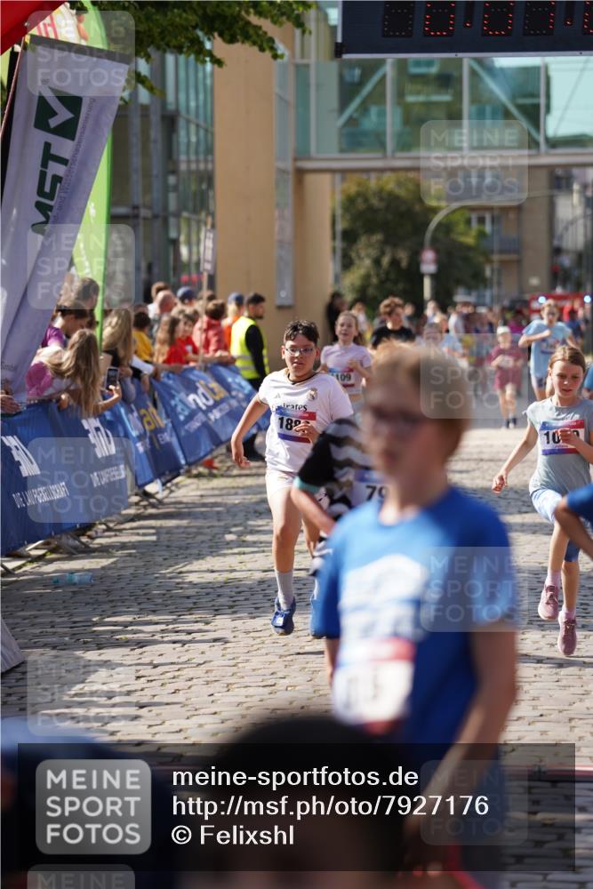 13.06.2025 - Holstenköstenlauf Felixshl http://msf.ph/oto/7927176 13.06.2025 16:52:08 Laufen 68, 395, 397, 405, 537, 798, 814, 1040, 1109, 1111, 1883 meine-sportfotos.de