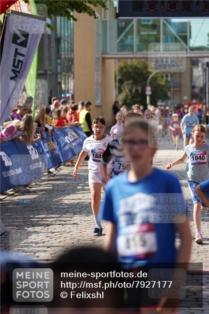 13.06.2025 - Holstenköstenlauf Felixshl http://msf.ph/oto/7927177 13.06.2025 16:52:08 Laufen 68, 395, 397, 405, 537, 798, 814, 1040, 1109, 1111, 1883 meine-sportfotos.de