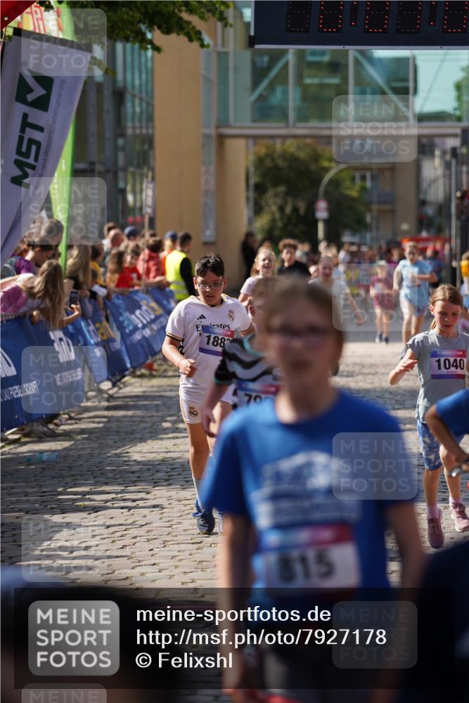 13.06.2025 - Holstenköstenlauf Felixshl http://msf.ph/oto/7927178 13.06.2025 16:52:08 Laufen 68, 395, 397, 405, 537, 798, 814, 1040, 1109, 1111, 1883 meine-sportfotos.de