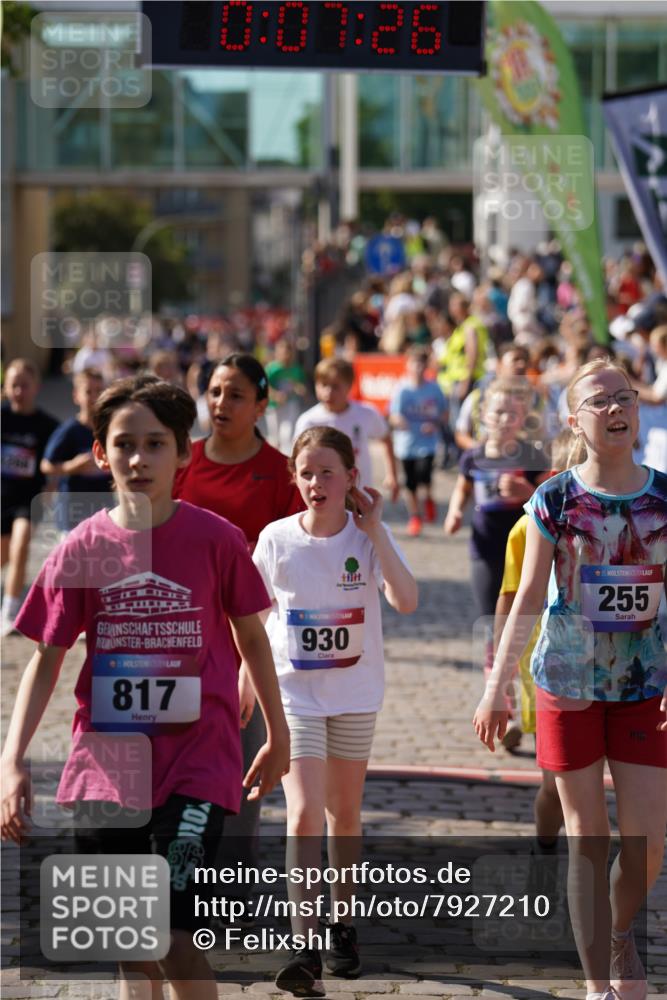 13.06.2025 - Holstenköstenlauf Felixshl http://msf.ph/oto/7927210 13.06.2025 16:52:26 Laufen 255, 262, 266, 394, 412, 540, 549, 555, 660, 817, 927, 930, 936, 938, 1108, 1250, 1263, 1266 meine-sportfotos.de