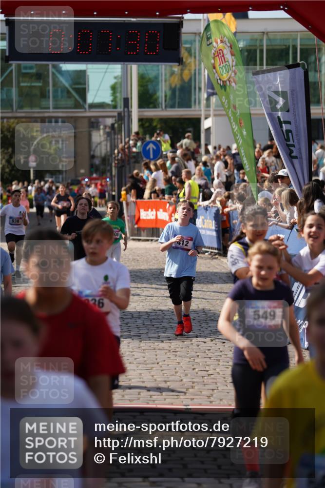 13.06.2025 - Holstenköstenlauf Felixshl http://msf.ph/oto/7927219 13.06.2025 16:52:29 Laufen 262, 266, 394, 412, 549, 555, 936, 938, 1108, 1263, 1266 meine-sportfotos.de