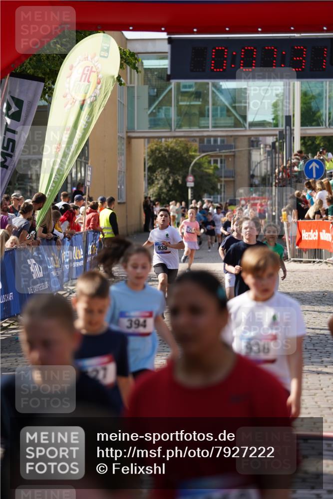 13.06.2025 - Holstenköstenlauf Felixshl http://msf.ph/oto/7927222 13.06.2025 16:52:30 Laufen 71, 72, 262, 266, 394, 412, 549, 555, 936, 938, 1108, 1263, 1266 meine-sportfotos.de