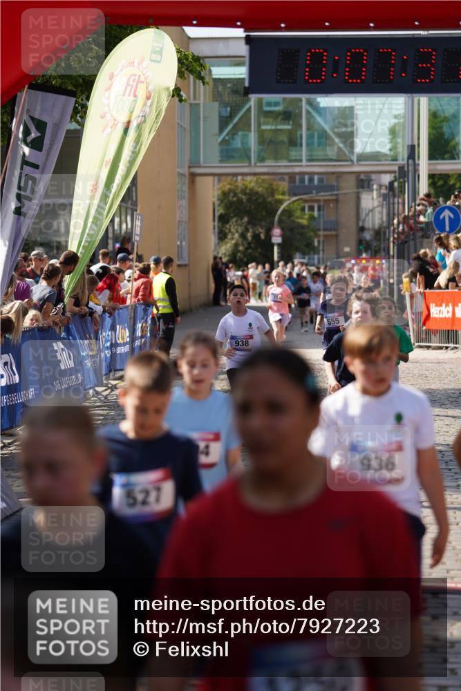 13.06.2025 - Holstenköstenlauf Felixshl http://msf.ph/oto/7927223 13.06.2025 16:52:30 Laufen 71, 72, 262, 266, 394, 412, 549, 555, 936, 938, 1108, 1263, 1266 meine-sportfotos.de