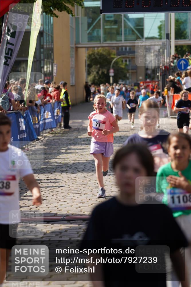 13.06.2025 - Holstenköstenlauf Felixshl http://msf.ph/oto/7927239 13.06.2025 16:52:37 Laufen 71, 72, 535, 538, 542, 555, 800, 803, 938, 1108, 1263 meine-sportfotos.de