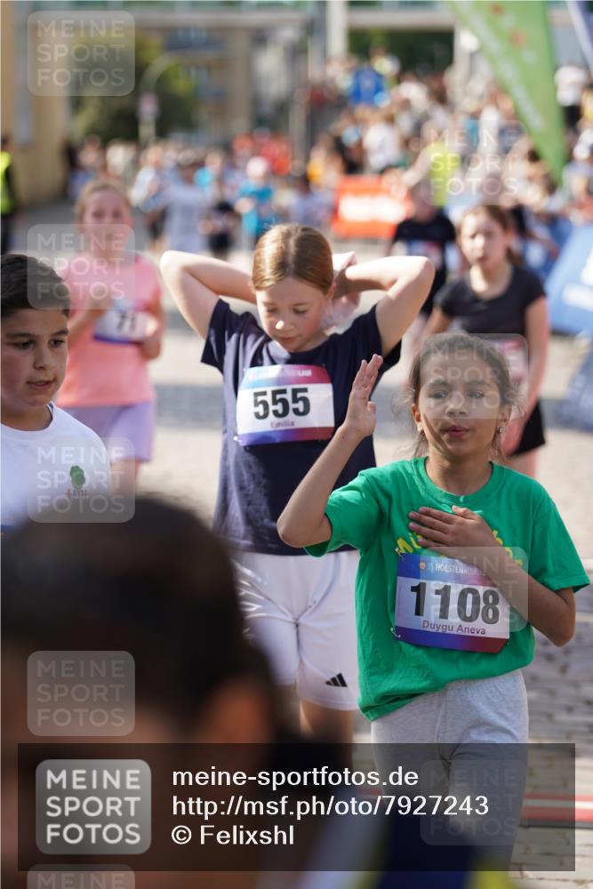 13.06.2025 - Holstenköstenlauf Felixshl http://msf.ph/oto/7927243 13.06.2025 16:52:39 Laufen 71, 72, 257, 403, 535, 538, 542, 800, 803, 1253 meine-sportfotos.de