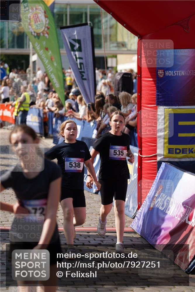 13.06.2025 - Holstenköstenlauf Felixshl http://msf.ph/oto/7927251 13.06.2025 16:52:41 Laufen 71, 72, 257, 403, 535, 538, 542, 797, 800, 803, 1253 meine-sportfotos.de