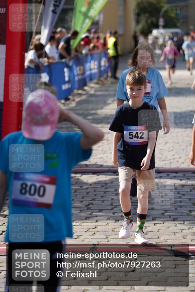 13.06.2025 - Holstenköstenlauf Felixshl http://msf.ph/oto/7927263 13.06.2025 16:52:48 Laufen 257, 403, 542, 551, 797, 800, 803, 816, 931, 1253 meine-sportfotos.de