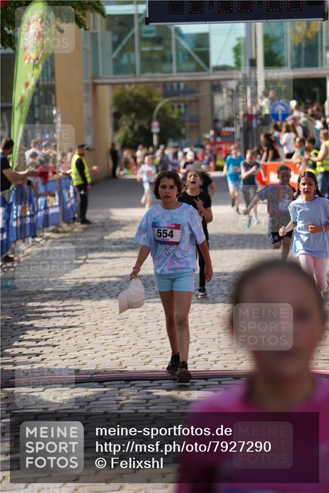 13.06.2025 - Holstenköstenlauf Felixshl http://msf.ph/oto/7927290 13.06.2025 16:52:59 Laufen 88, 258, 551, 554, 931, 1254, 1257, 1835 meine-sportfotos.de
