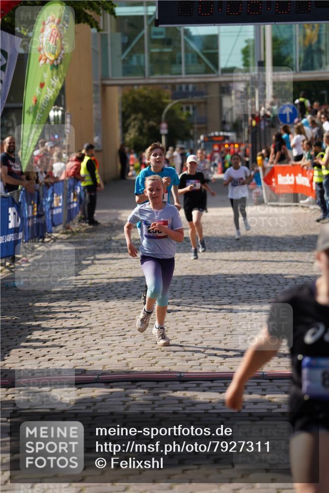 13.06.2025 - Holstenköstenlauf Felixshl http://msf.ph/oto/7927311 13.06.2025 16:53:06 Laufen 88, 89, 258, 261, 808, 1835 meine-sportfotos.de