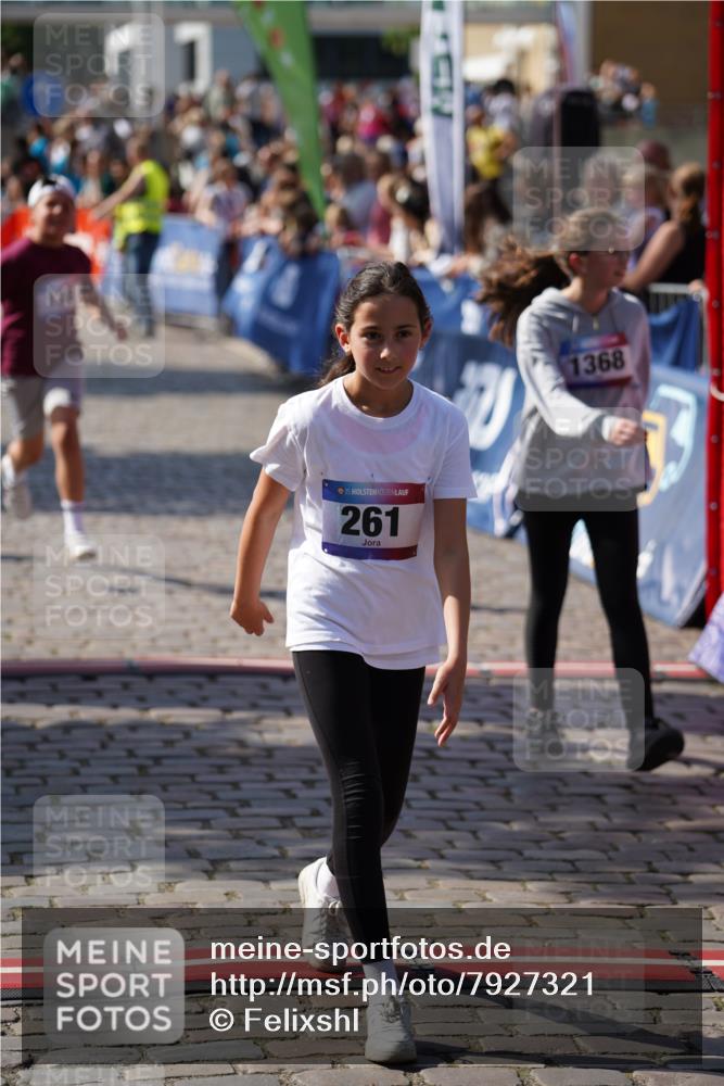 13.06.2025 - Holstenköstenlauf Felixshl http://msf.ph/oto/7927321 13.06.2025 16:53:15 Laufen 89, 138, 261, 410, 928, 1368 meine-sportfotos.de