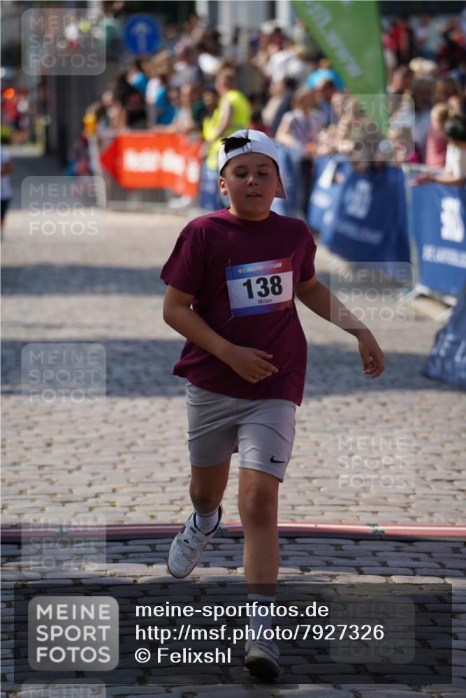 13.06.2025 - Holstenköstenlauf Felixshl http://msf.ph/oto/7927326 13.06.2025 16:53:17 Laufen 138, 261, 410, 928, 1368 meine-sportfotos.de