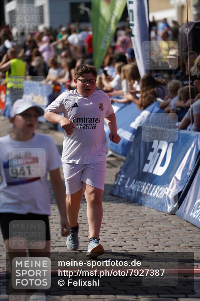 13.06.2025 - Holstenköstenlauf Felixshl http://msf.ph/oto/7927387 13.06.2025 16:53:45 Laufen 134, 941, 1107, 1832 meine-sportfotos.de