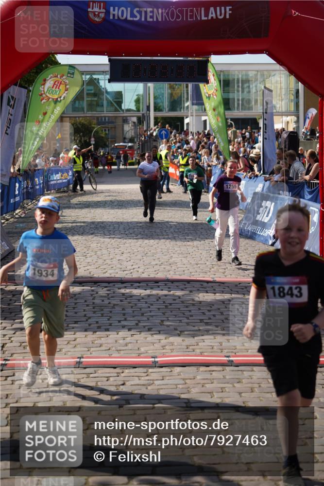 13.06.2025 - Holstenköstenlauf Felixshl http://msf.ph/oto/7927463 13.06.2025 16:54:29 Laufen 547, 1255, 1256 meine-sportfotos.de