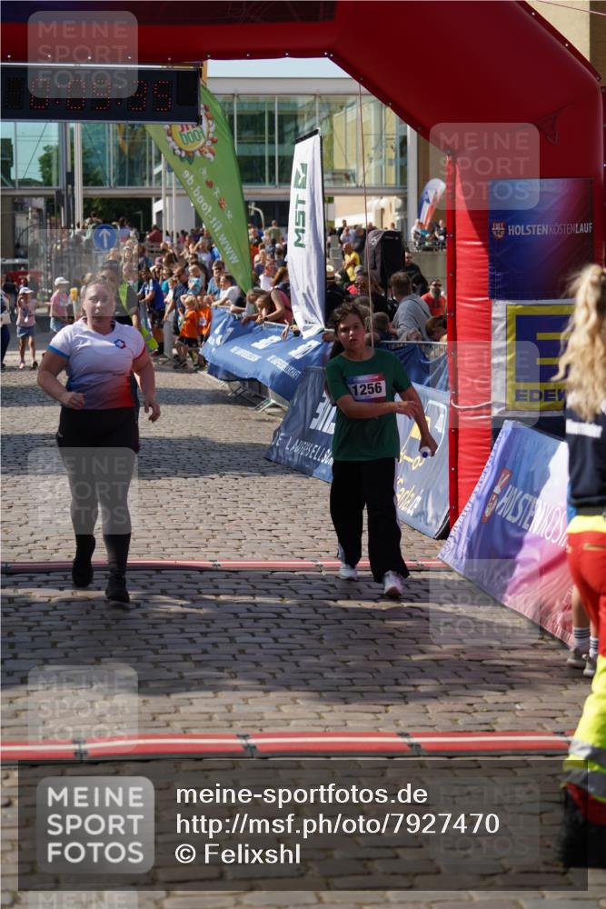 13.06.2025 - Holstenköstenlauf Felixshl http://msf.ph/oto/7927470 13.06.2025 16:54:34 Laufen 1255, 1256 meine-sportfotos.de