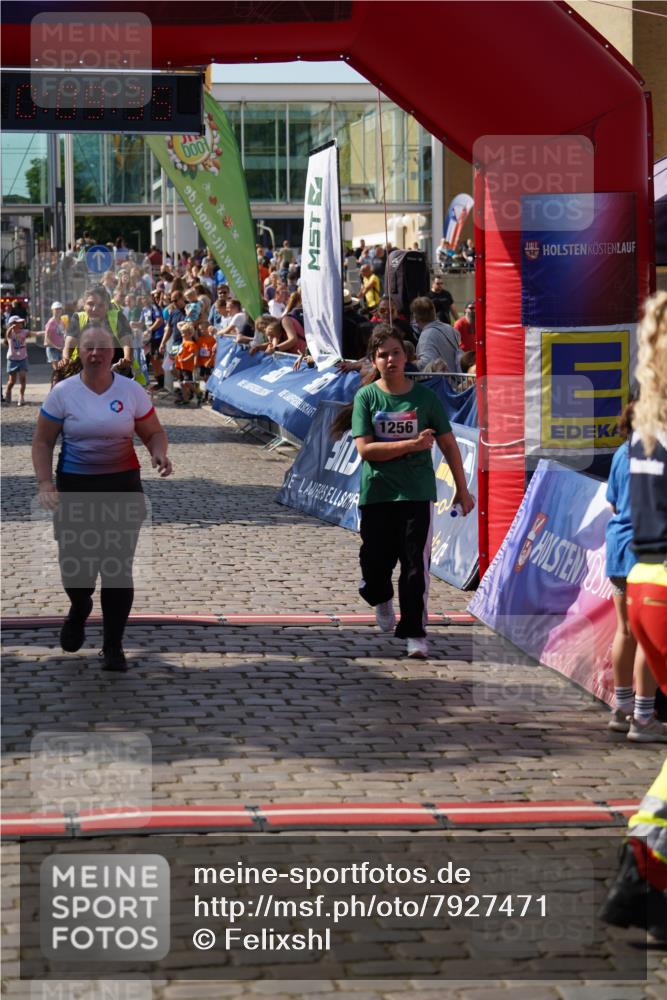 13.06.2025 - Holstenköstenlauf Felixshl http://msf.ph/oto/7927471 13.06.2025 16:54:34 Laufen 1255, 1256 meine-sportfotos.de