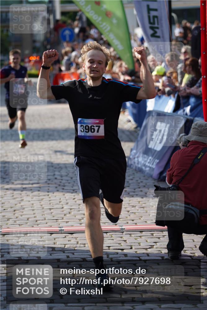 13.06.2025 - Holstenköstenlauf Felixshl http://msf.ph/oto/7927698 13.06.2025 17:48:03 Laufen 2176, 3967 meine-sportfotos.de
