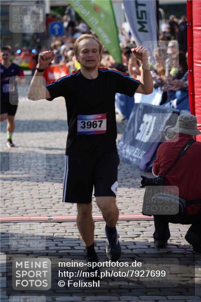 13.06.2025 - Holstenköstenlauf Felixshl http://msf.ph/oto/7927699 13.06.2025 17:48:03 Laufen 2176, 3967 meine-sportfotos.de