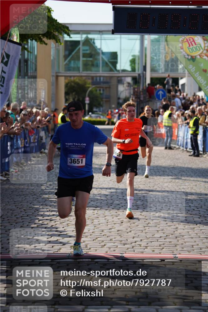 13.06.2025 - Holstenköstenlauf Felixshl http://msf.ph/oto/7927787 13.06.2025 17:49:25 Laufen 2153, 3651, 3740, 3943 meine-sportfotos.de